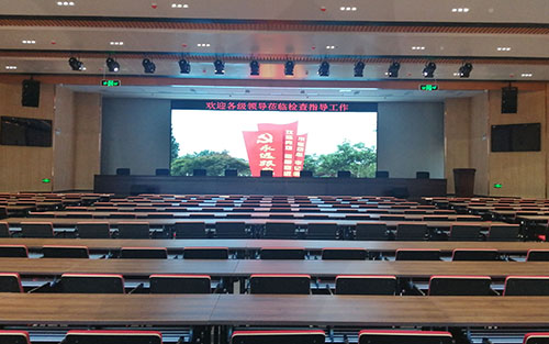 会议室拼接屏和小间距led哪个好？